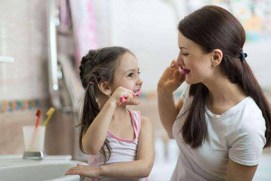 Guía elemental  para el cuidado bucal y dental en bebés y niños !